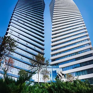 Pullman Axis Towers מלון